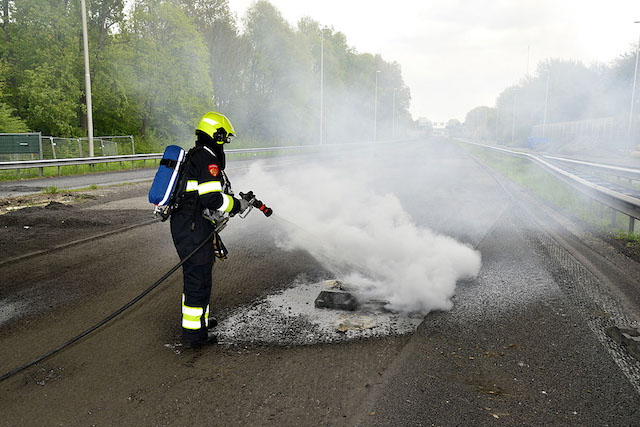 2017/90/20170429-17u44 GB 003 Buitenbrand Amsterdamse Baan.jpg